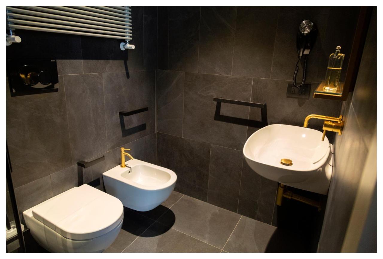 5-rooms * Roma